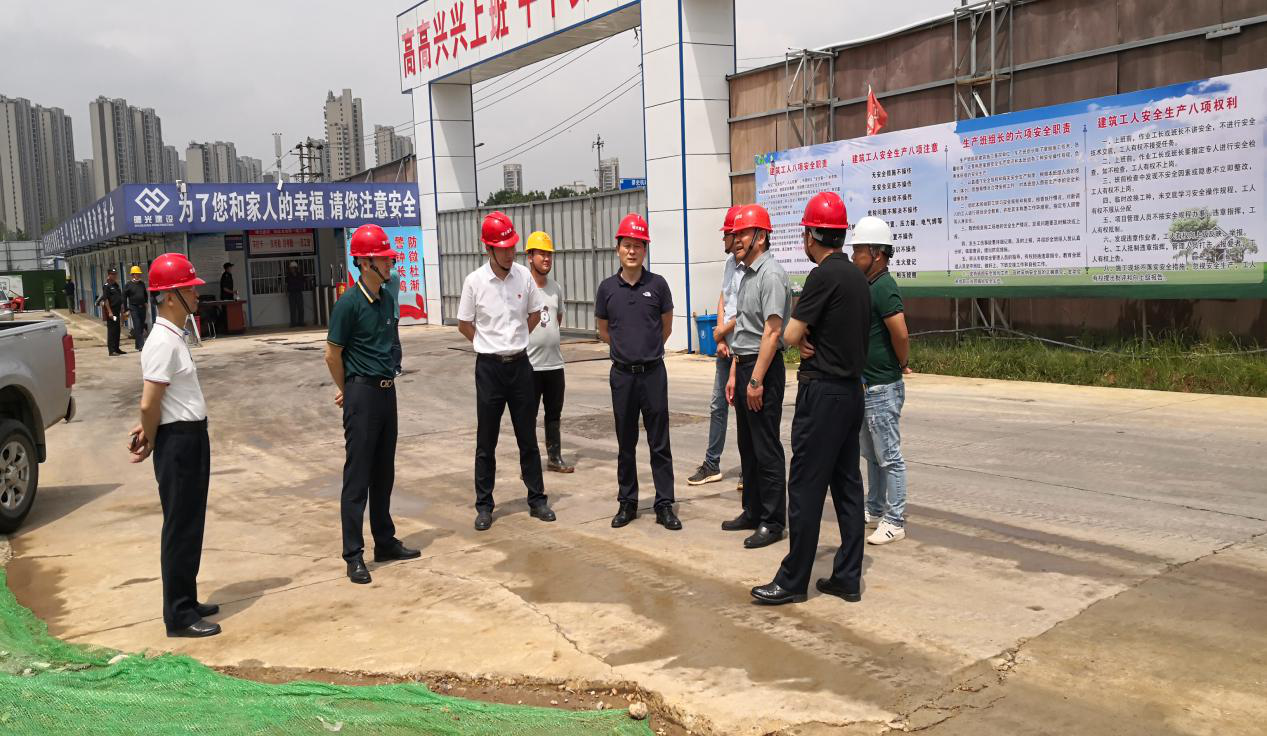 楊曉彬一行深入六安、霍邱項目調研安全生產(chǎn)工作